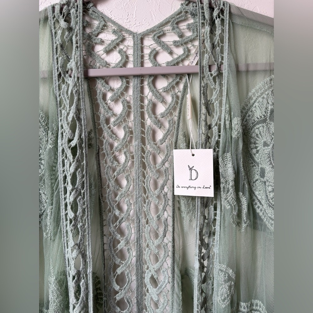 Do Everything in Love NWT Sage Green Lace Kimono Duster One Size - Picture 3 of 9